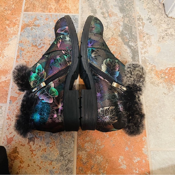 🥾NWOT! Fabulous HandMade Super Lady Star Arty Metallic & Fur Combat Style Boots - Picture 13 of 15